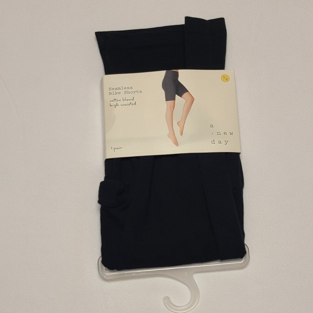 A New Day Womens Seamless Bike Shorts Black Cotton Blend High Waisted S/M NEW